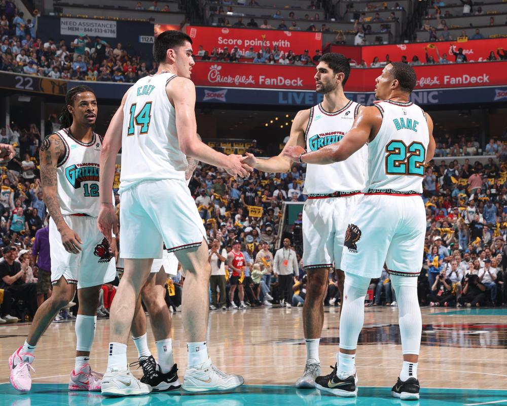 [NBA]詹姆斯秀传球 古德温底角三分命中.